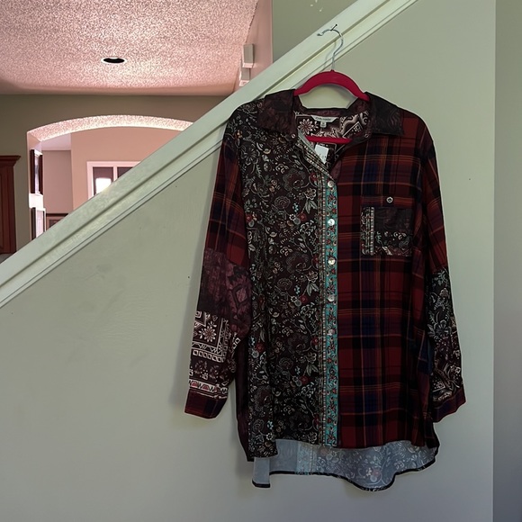 John Mark Floral Plaid Mixed Print Yarn Dye Long Sleeve Button Down Tunic. - Picture 3 of 12